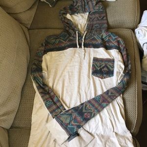 Long sleeve with hoodie